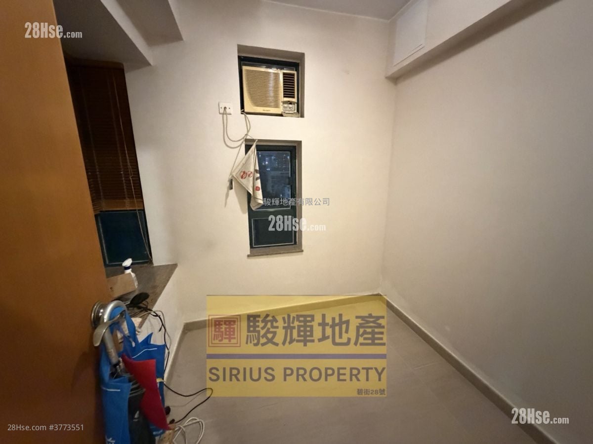 Yau On Court Sell 2 Bedrooms , 1 Bathroom 318 ft²