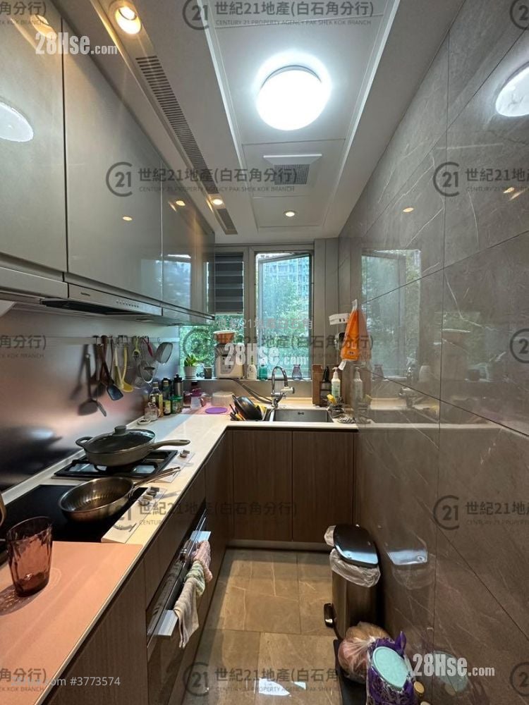 Mayfair By The Sea 8 Sell 3 Bedrooms , 2 Bathrooms 795 ft²