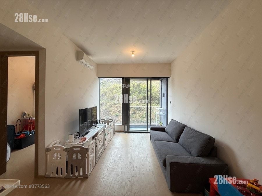 In One Sell 940 ft²