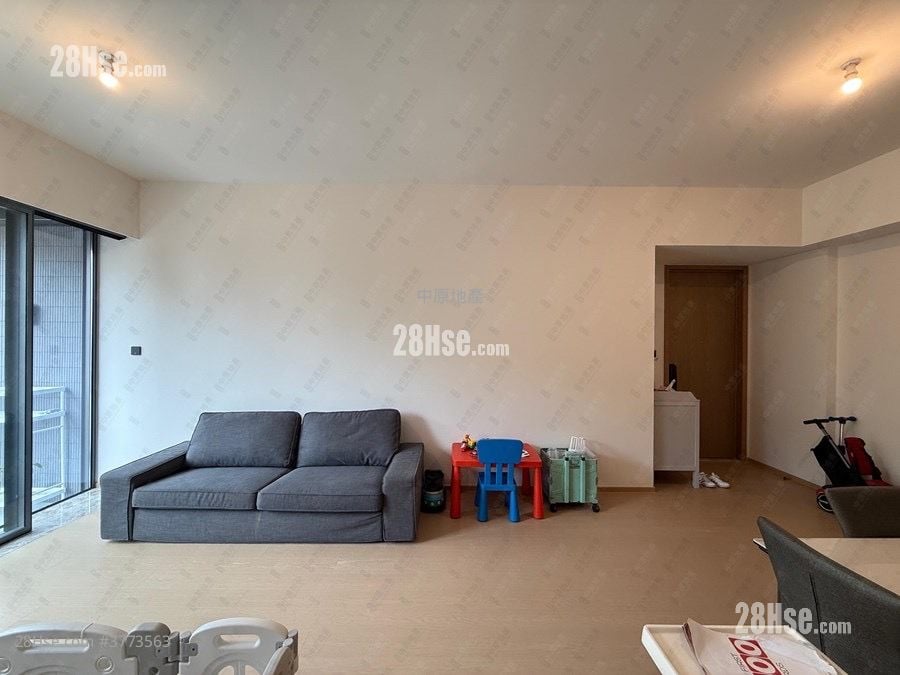 In One Sell 940 ft²