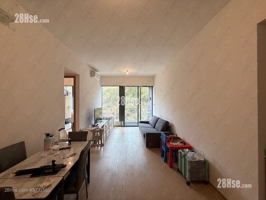 In One Sell 940 ft²