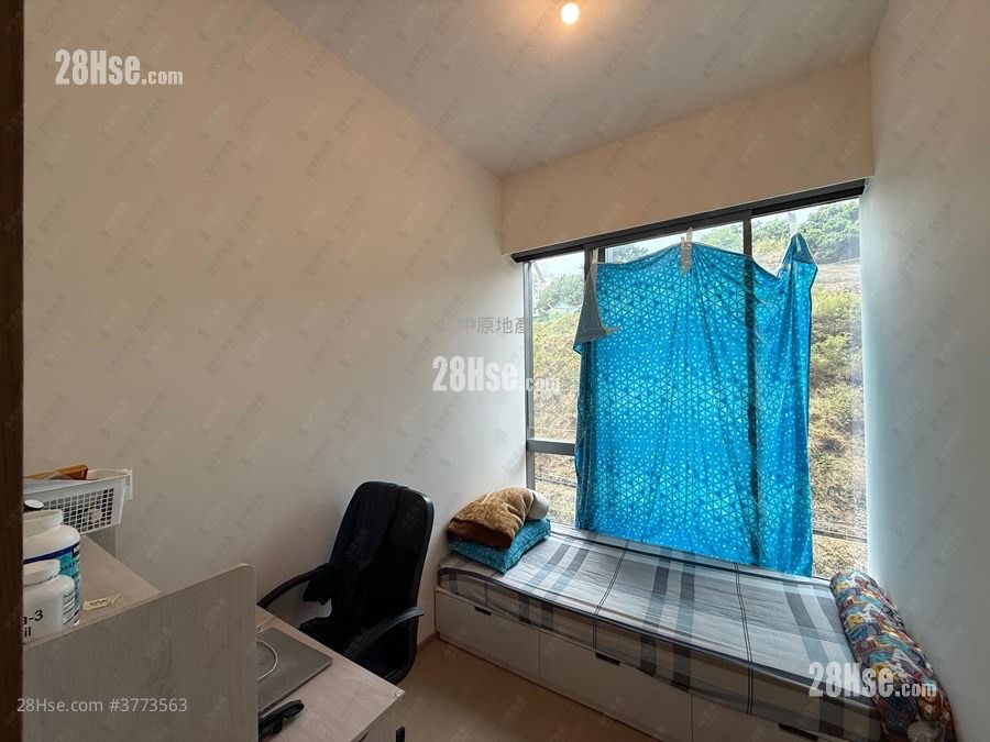 In One Sell 940 ft²