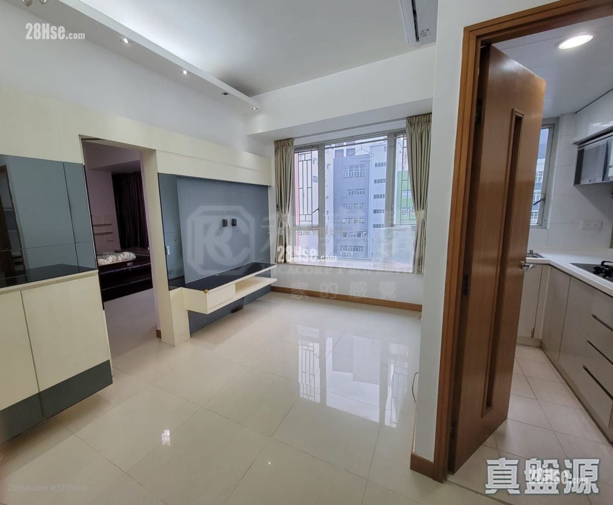 Indihome Sell 2 Bedrooms , 1 Bathroom 420 ft²