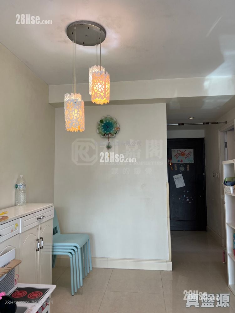 Central Park Towers Sell 2 Bedrooms , 1 Bathroom 502 ft²