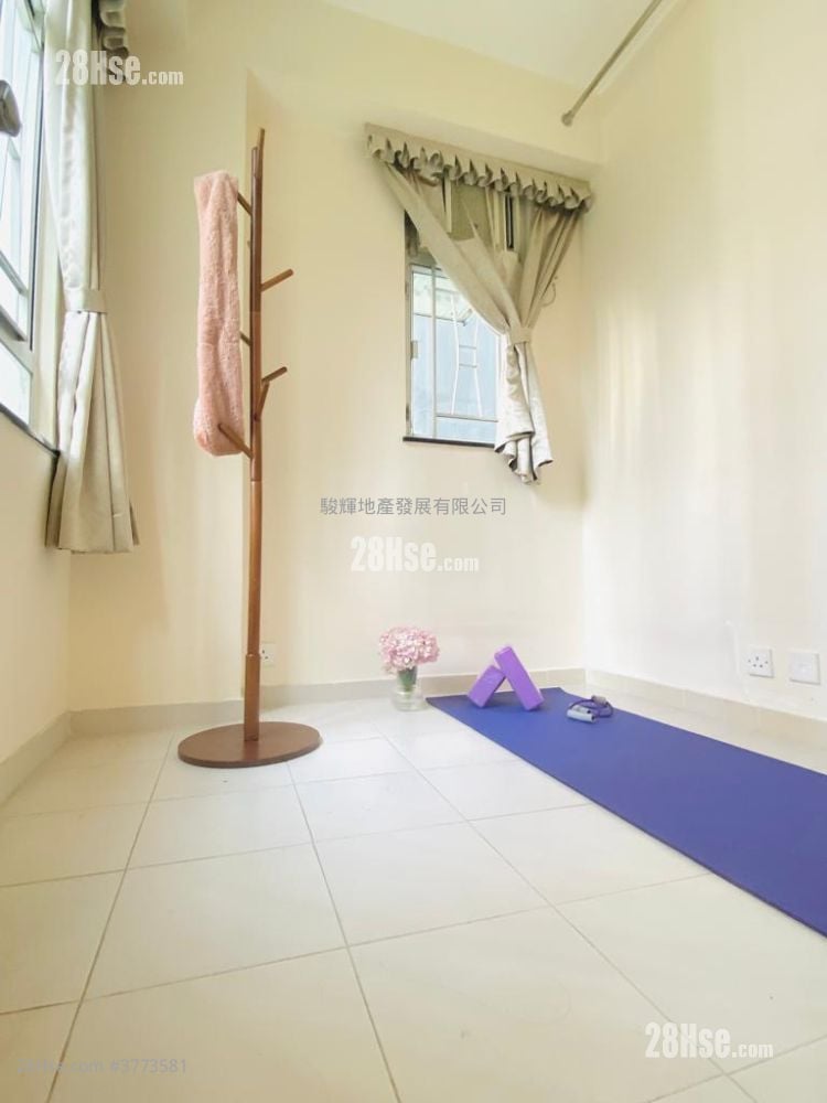 Season Mansion Sell 2 Bedrooms , 1 Bathroom 271 ft²