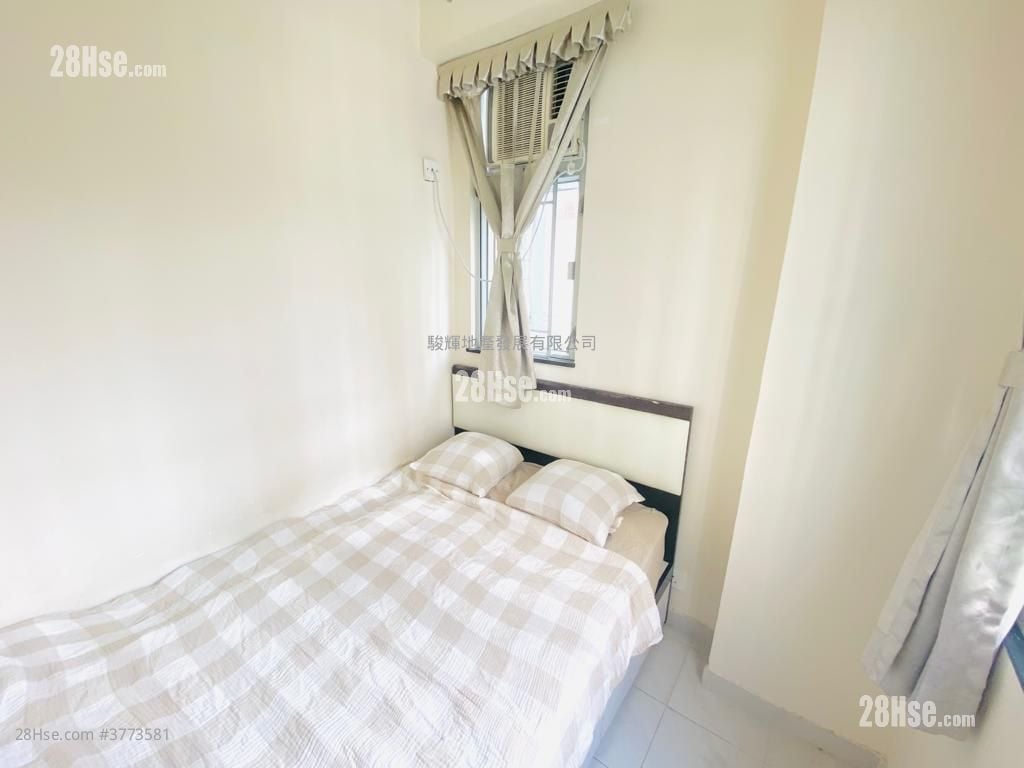 Season Mansion Sell 2 Bedrooms , 1 Bathroom 271 ft²