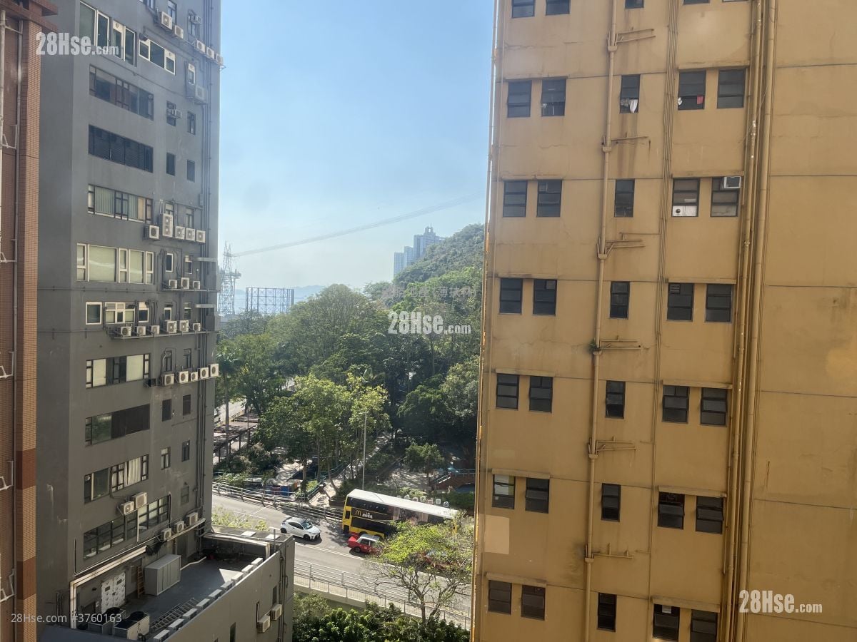 Full Jade Mansion Rental 2 Bedrooms , 1 Bathroom 236 ft²