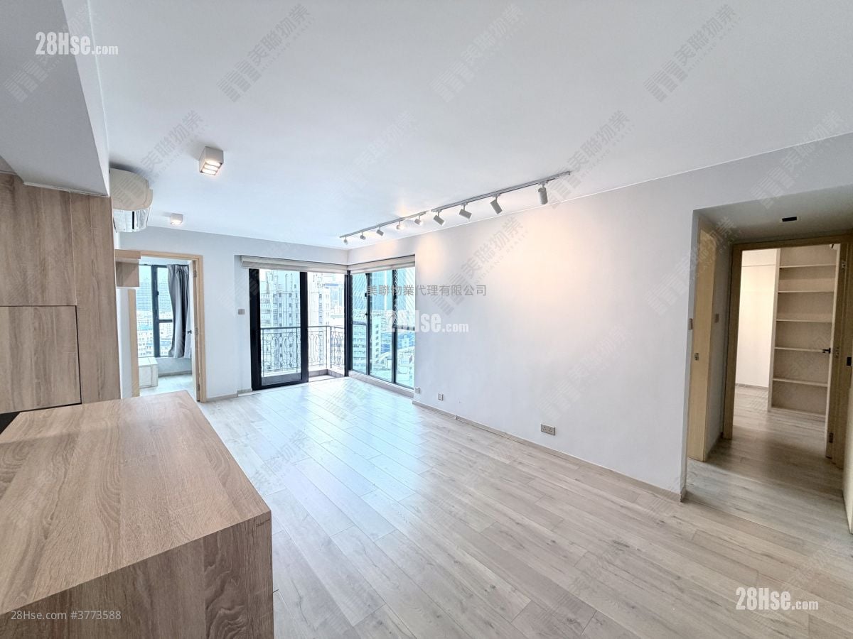 The Regalia Sell 3 Bedrooms , 3 Bathrooms 859 ft²