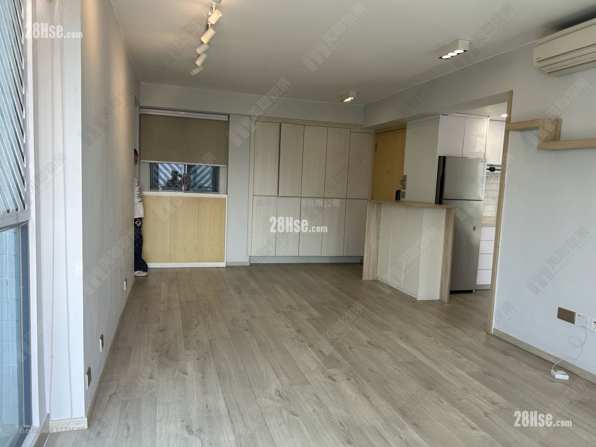 The Regalia Sell 3 Bedrooms , 3 Bathrooms 859 ft²