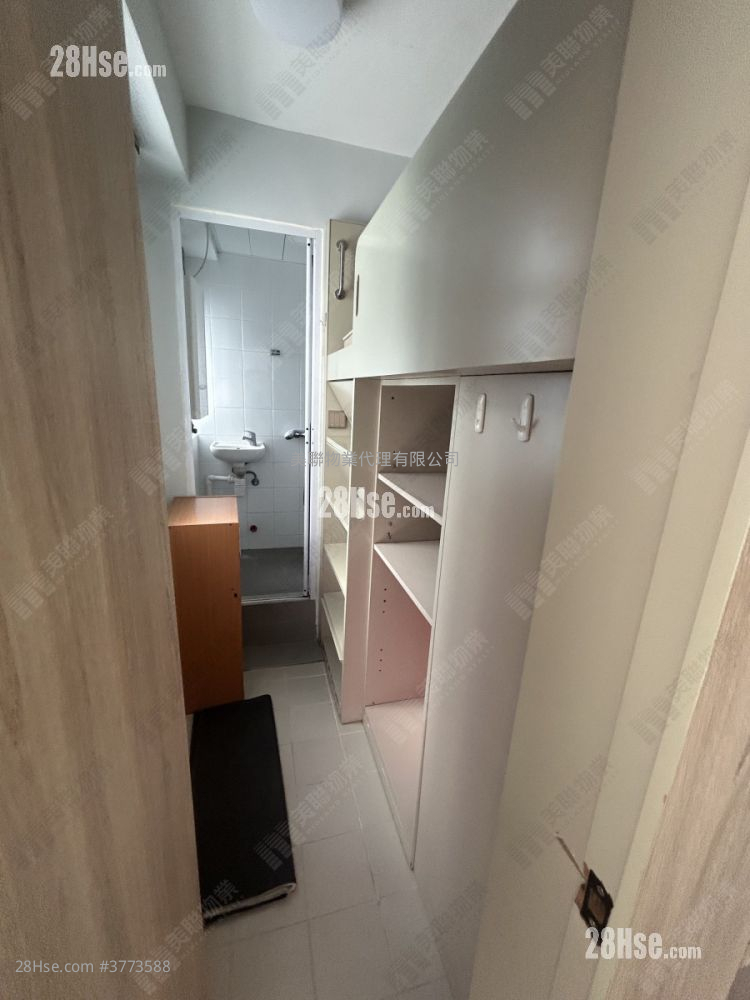 The Regalia Sell 3 Bedrooms , 3 Bathrooms 859 ft²