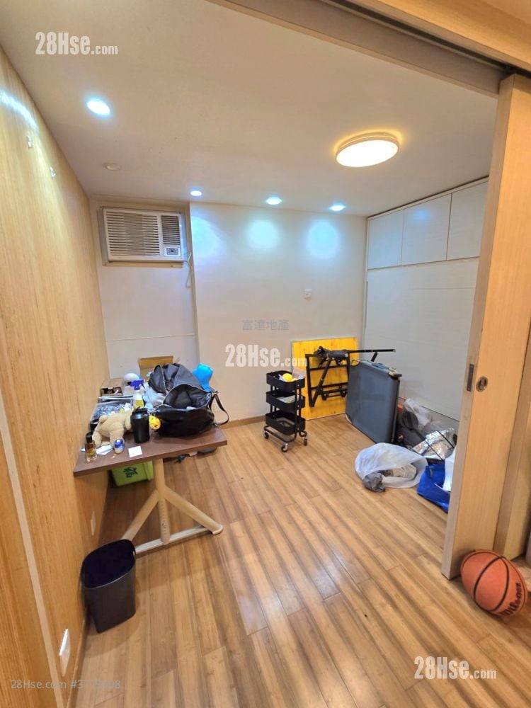 Tanner Garden Sell 2 Bedrooms , 1 Bathroom 564 ft²