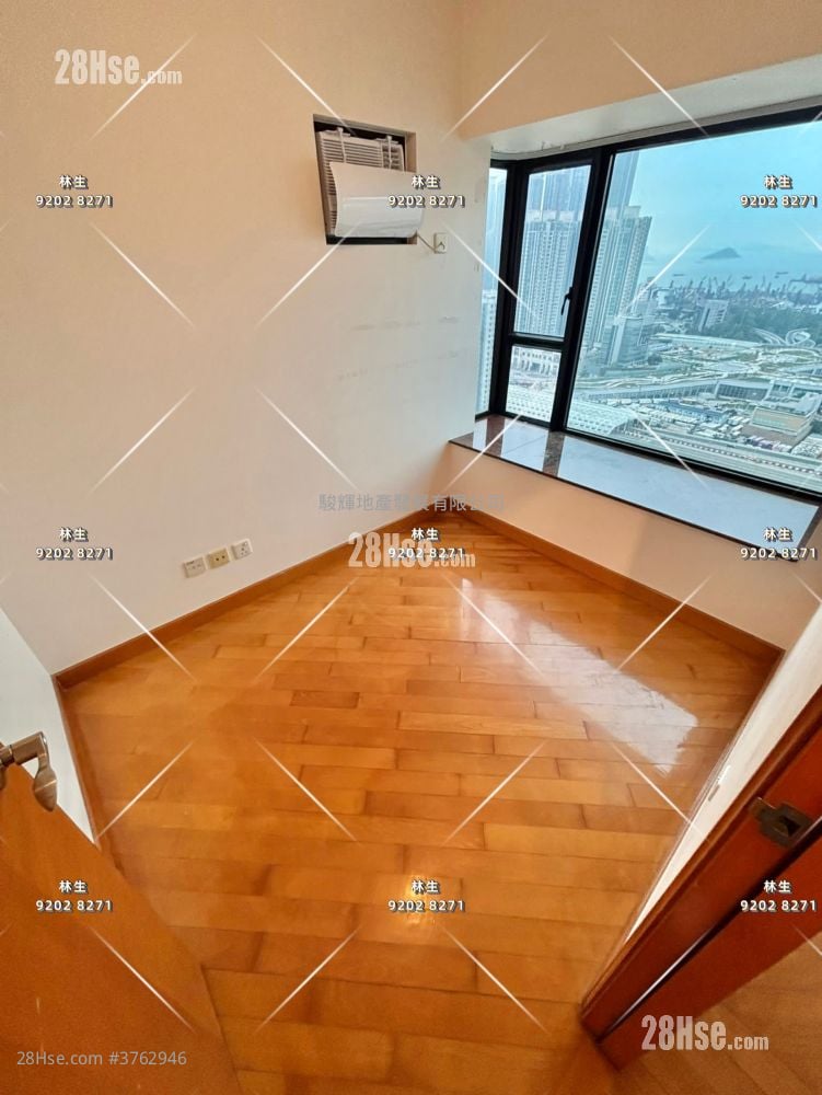 8 Waterloo Road Sell 3 Bedrooms , 1 Bathroom 581 ft²