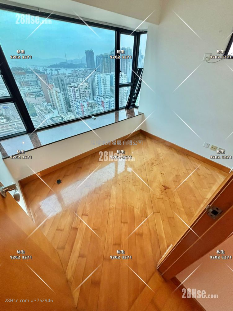 8 Waterloo Road Sell 3 Bedrooms , 1 Bathroom 581 ft²