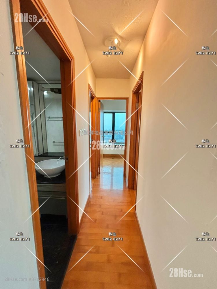 8 Waterloo Road Sell 3 Bedrooms , 1 Bathroom 581 ft²