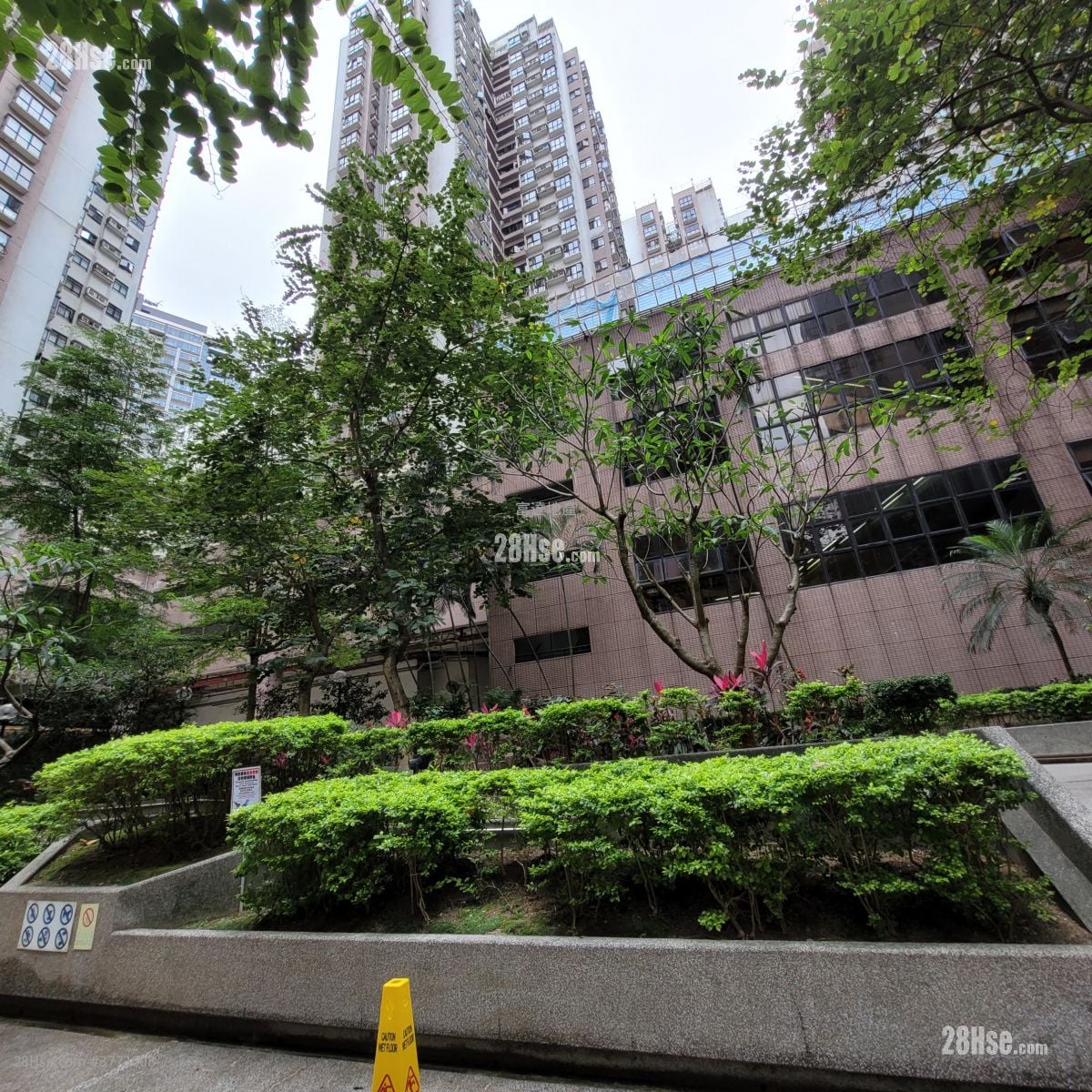 Tanner Garden Sell 2 Bedrooms , 1 Bathroom 564 ft²