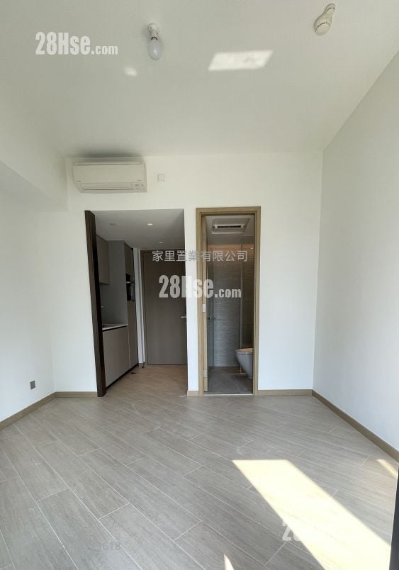 Uptown East Rental Studio , 1 Bathroom 273 ft²