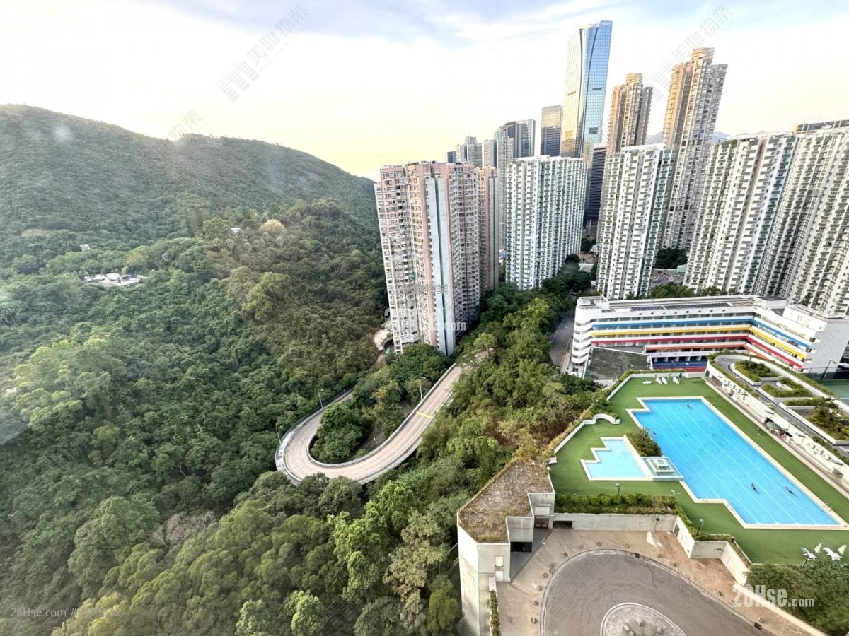 Kornhill Sell 3 Bedrooms 710 ft²