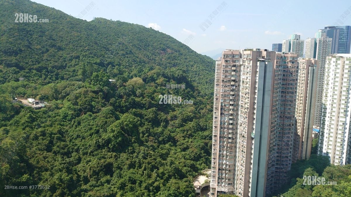 Kornhill Sell 3 Bedrooms 710 ft²