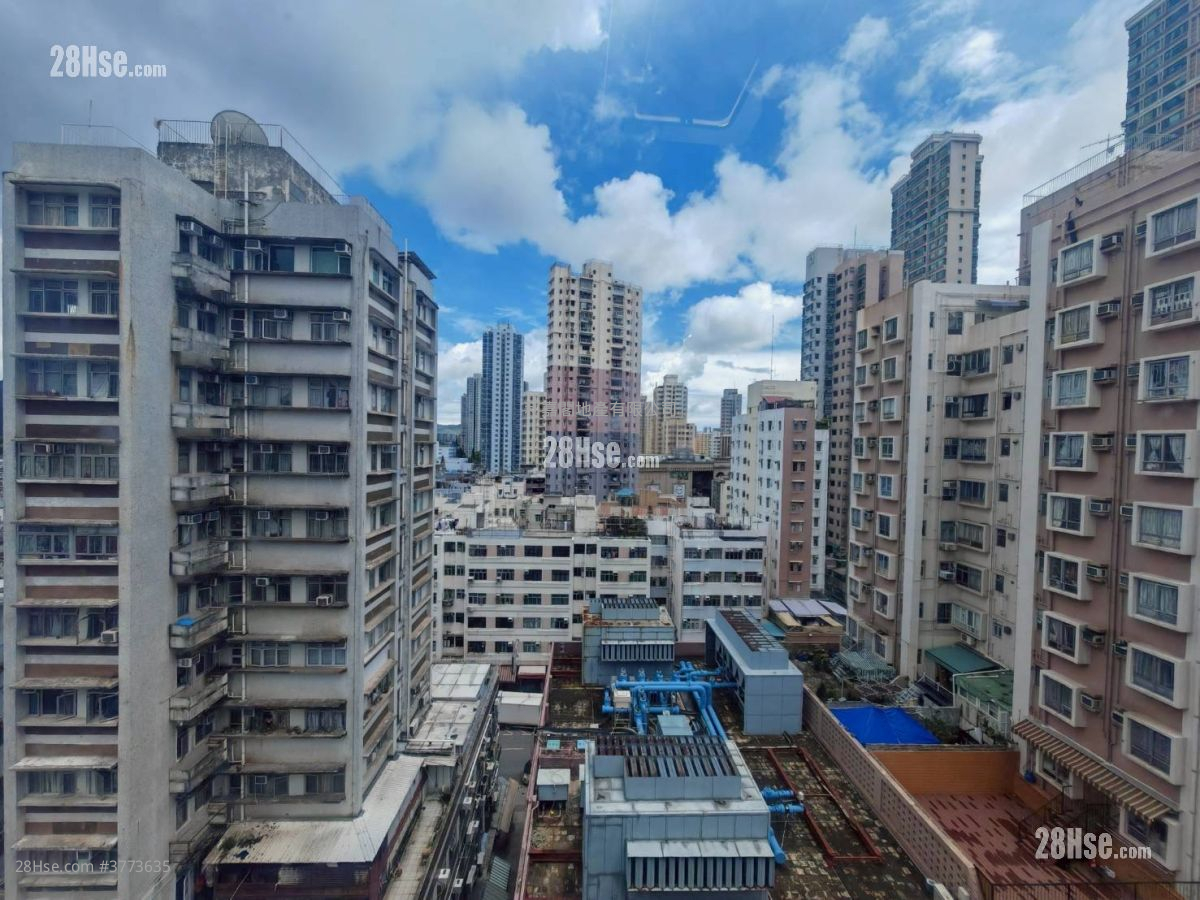 Wun Fat Building Sell 2 Bedrooms , 1 Bathroom 269 ft²