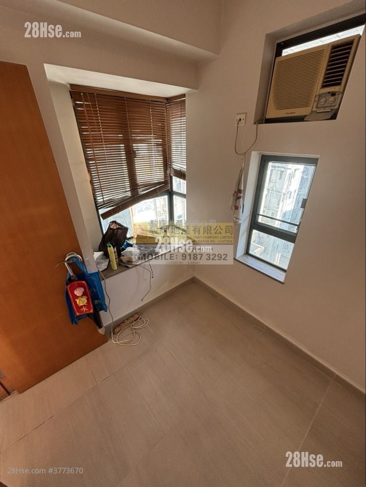 Yau On Court Sell 2 Bedrooms , 1 Bathroom 318 ft²