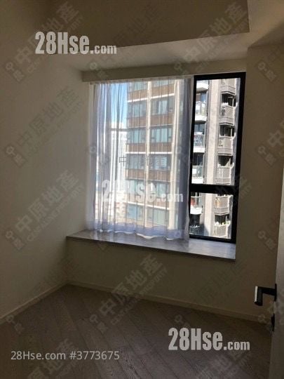 Fleur Pavilia Sell 4 Bedrooms , 3 Bathrooms 1,033 ft²