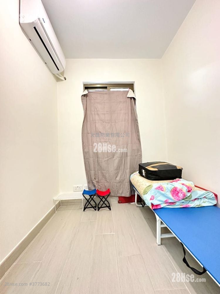 Village Sell 2 Bedrooms , 1 Bathroom 363 ft²