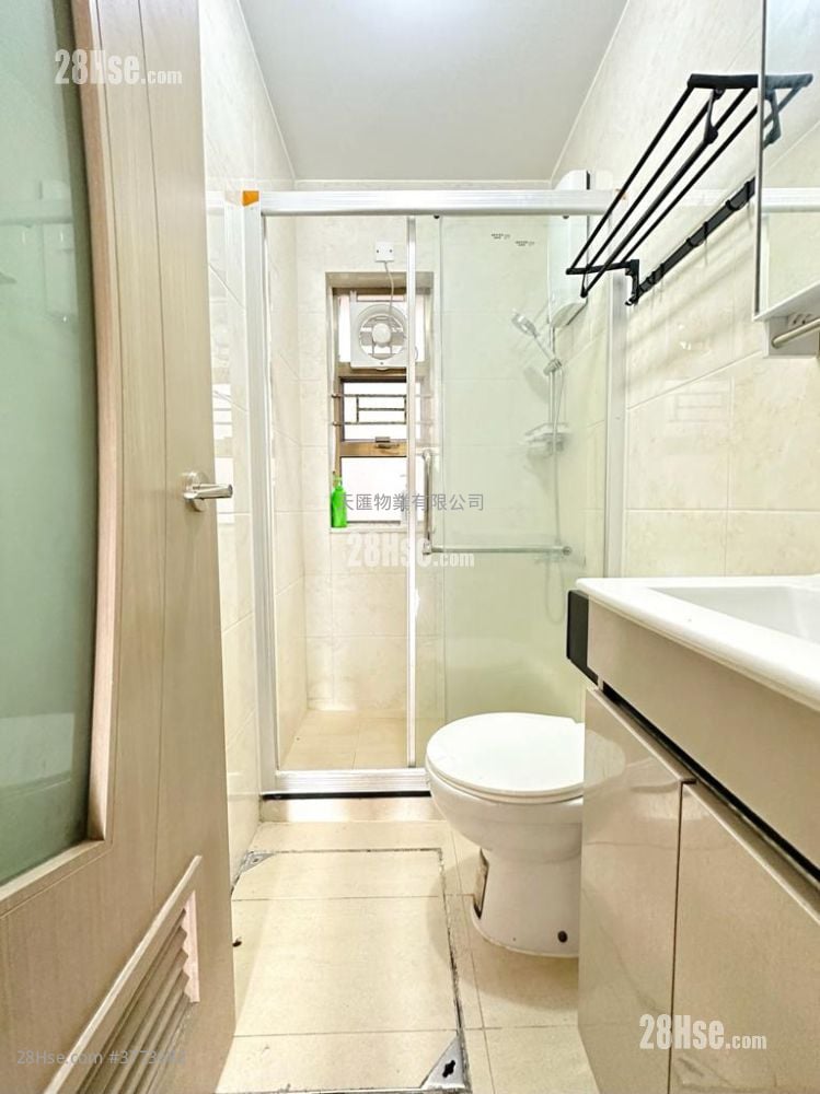 Village Sell 2 Bedrooms , 1 Bathroom 363 ft²