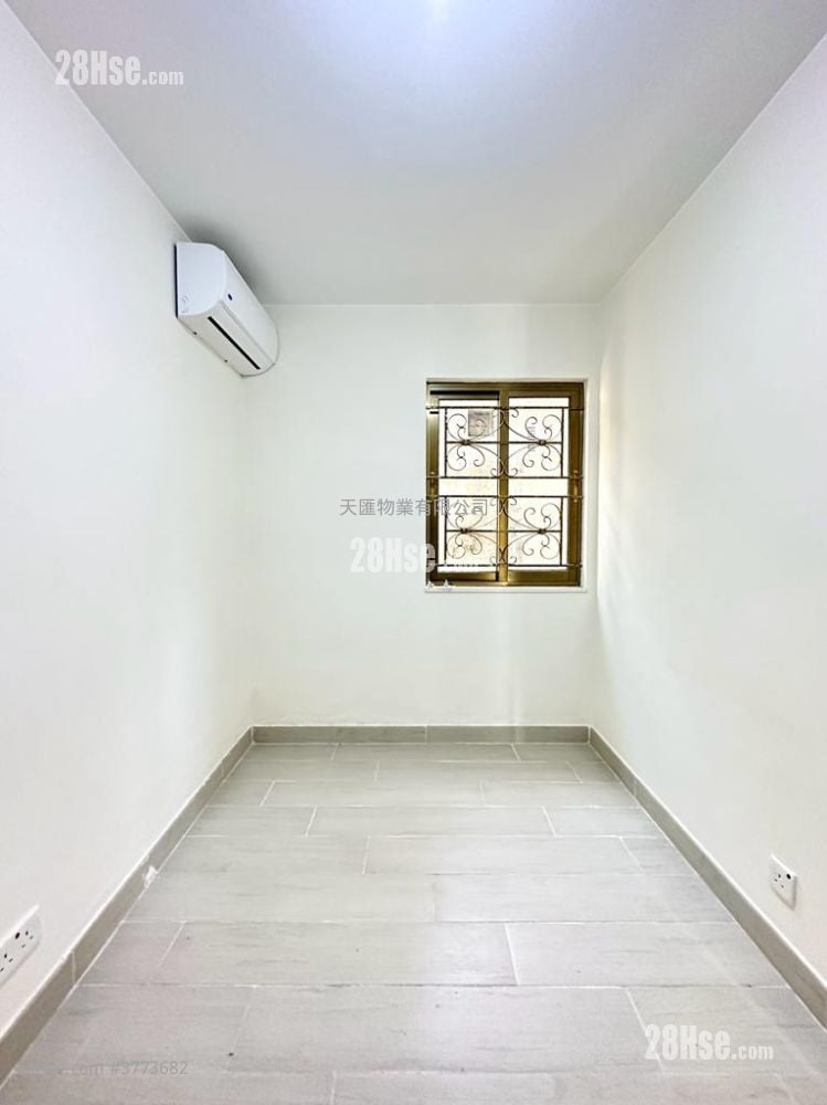 Village Sell 2 Bedrooms , 1 Bathroom 363 ft²