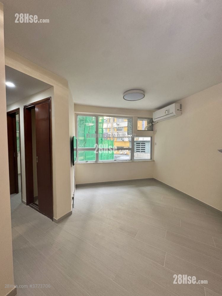 Luna Court Sell 2 Bedrooms , 1 Bathroom