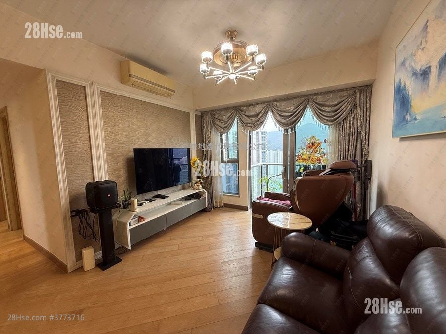 Parc City Sell 3 Bedrooms , 1 Bathroom 838 ft²