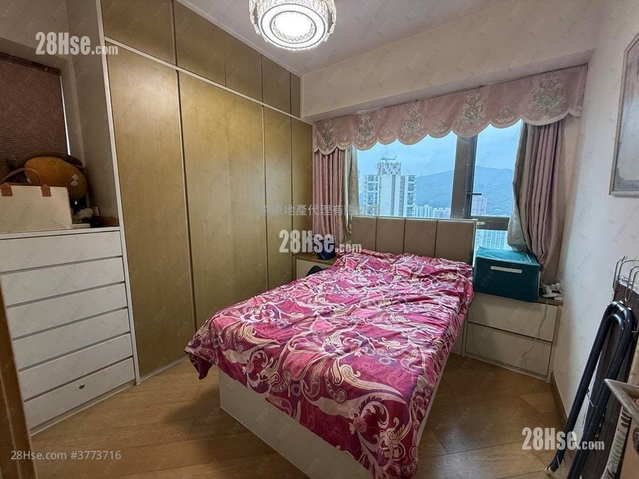 Parc City Sell 3 Bedrooms , 1 Bathroom 838 ft²