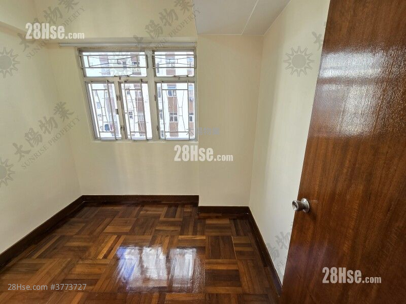 Whampoa Estate Sell 2 Bedrooms 380 ft²