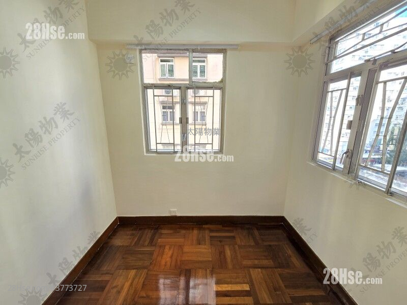 Whampoa Estate Sell 2 Bedrooms 380 ft²