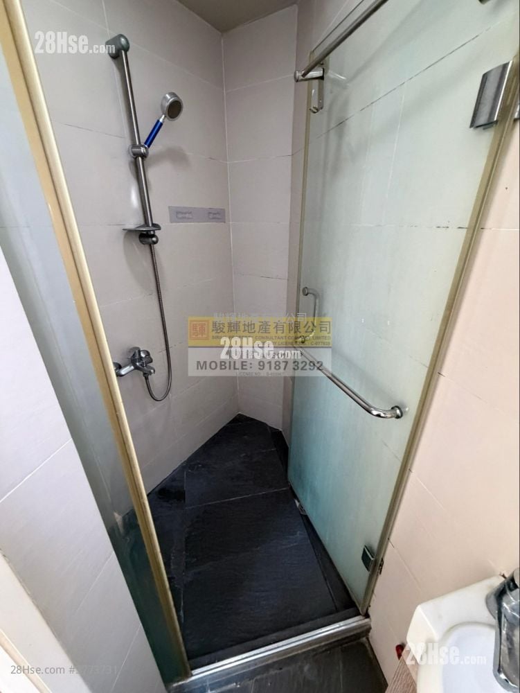 Mainway Court Sell 2 Bedrooms , 1 Bathroom 382 ft²