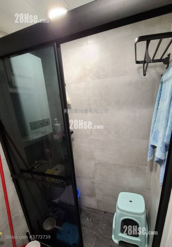 冠丰大厦 售盘 2 房 , 1 浴室 329 平方尺