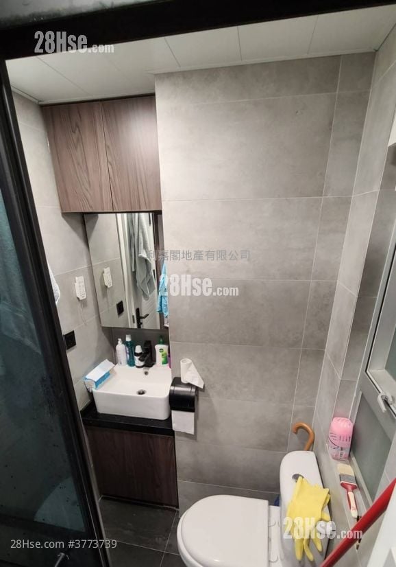 冠丰大厦 售盘 2 房 , 1 浴室 329 平方尺