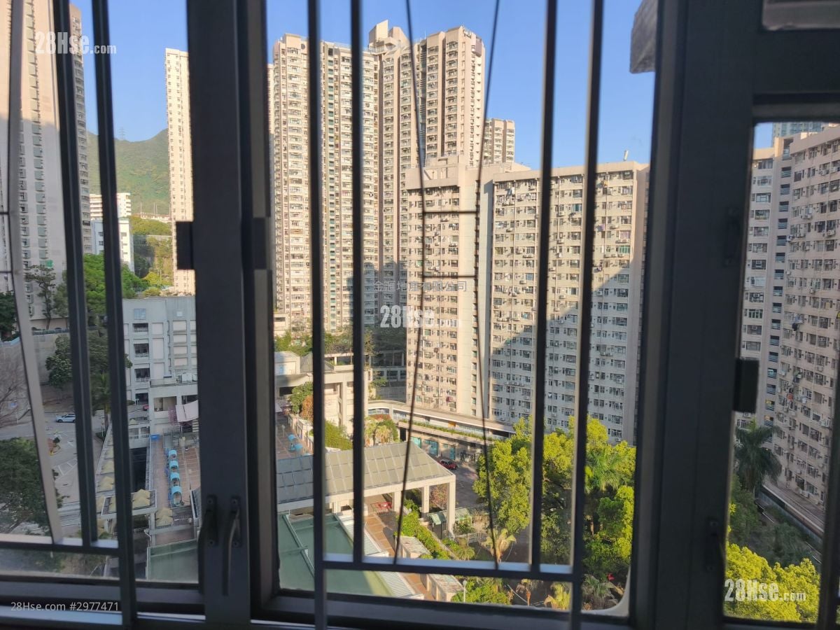 Fung Chuen Court Sell 2 Bedrooms , 1 Bathroom 385 ft²