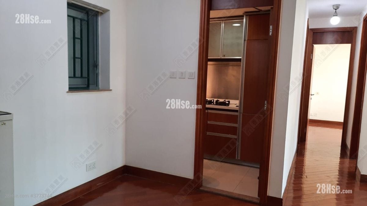 Aquamarine Sell 2 Bedrooms , 1 Bathroom 502 ft²