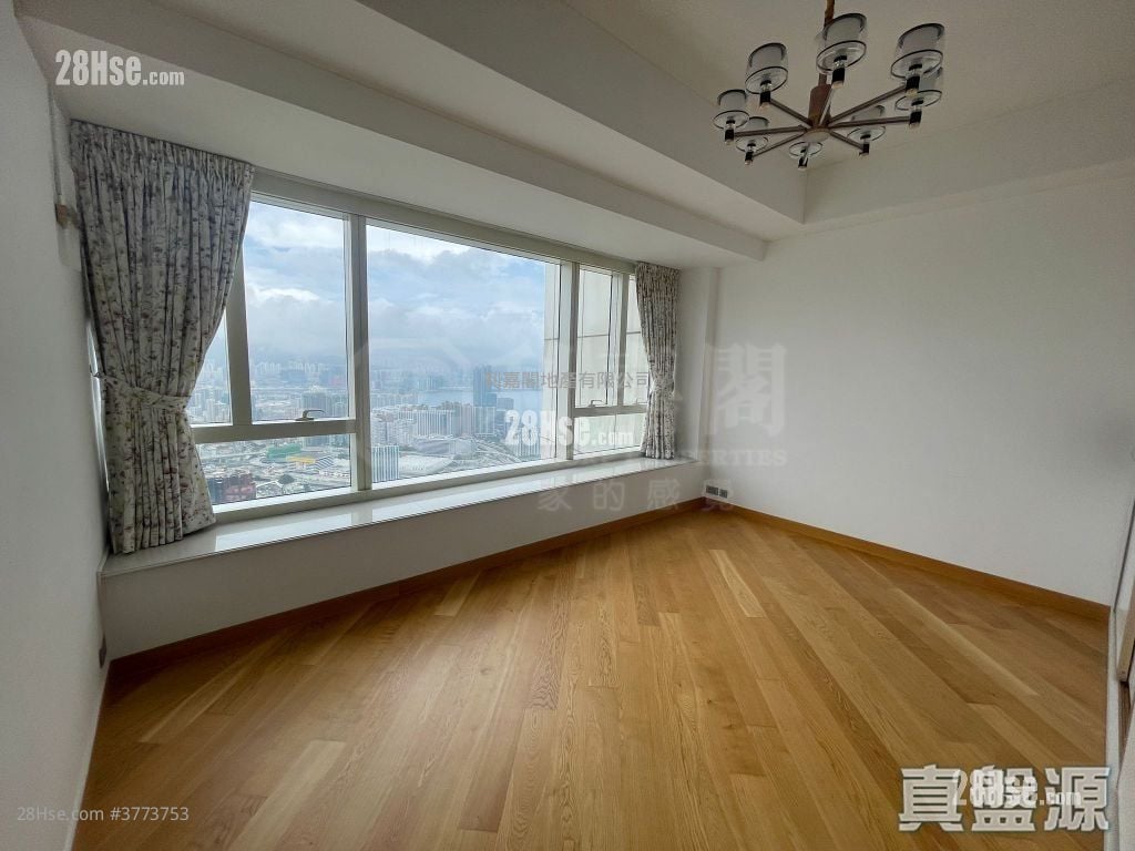 The Masterpiece Sell 3 Bedrooms , 4 Bathrooms 2,310 ft²