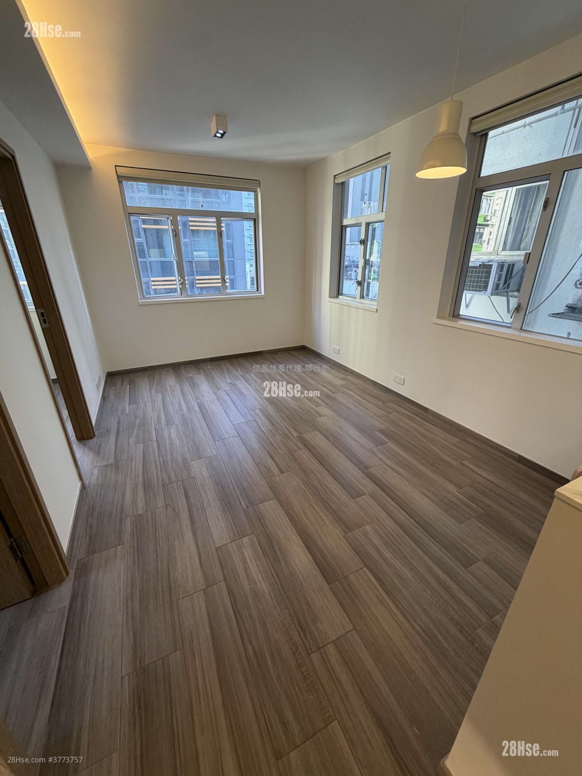 Viking Garden Sell 2 Bedrooms , 1 Bathroom 457 ft²