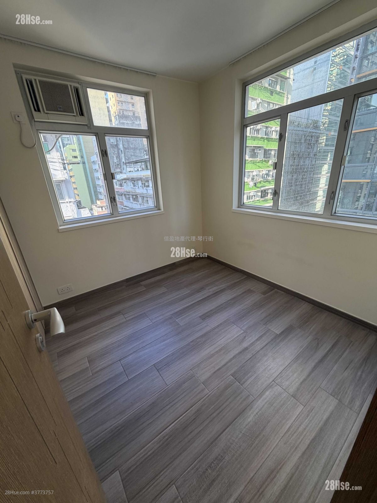 Viking Garden Sell 2 Bedrooms , 1 Bathroom 457 ft²