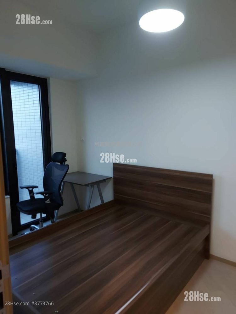 Twin Regency Sell 1 Bedroom , 1 Bathroom 373 ft²