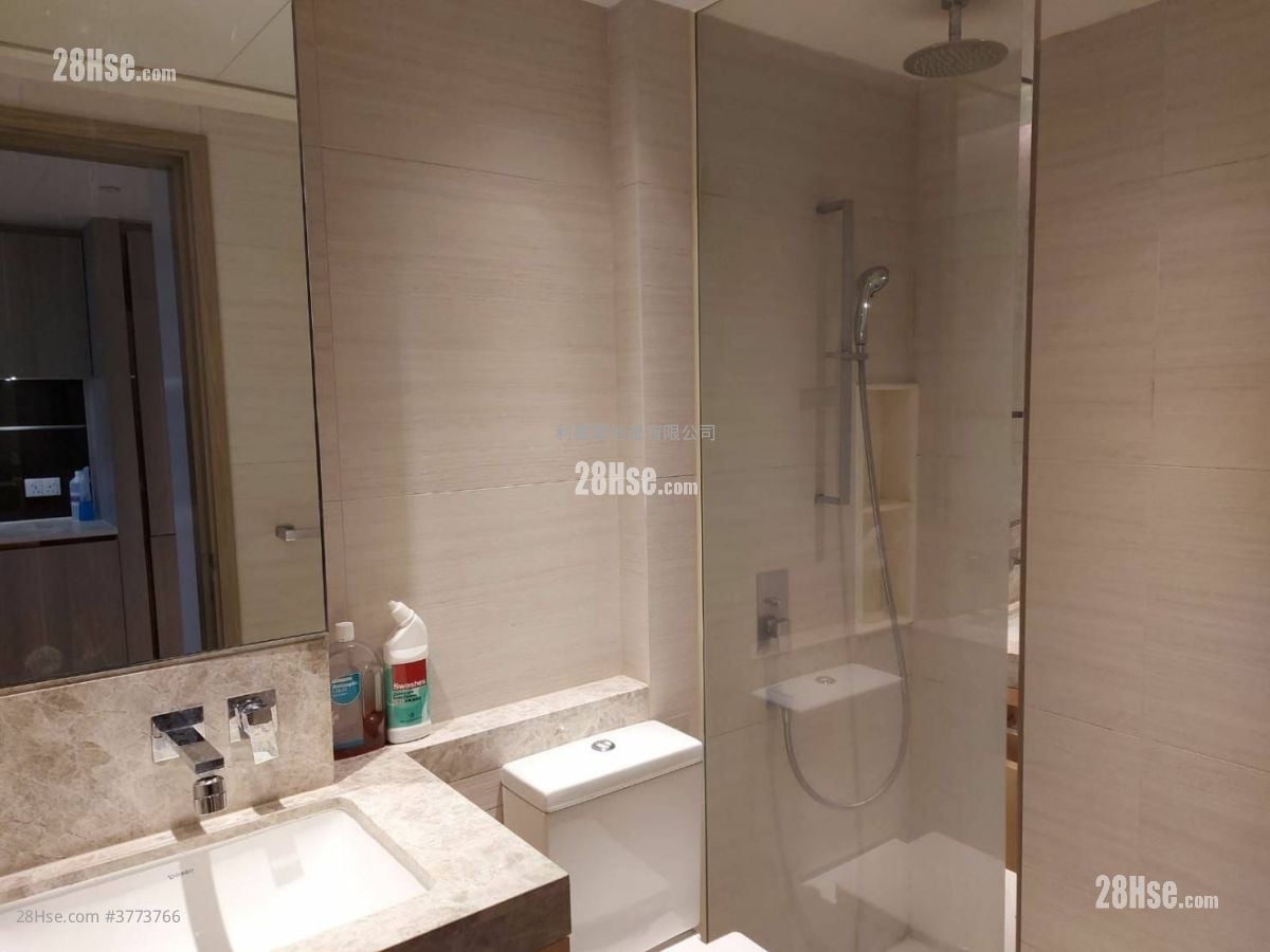 Twin Regency Sell 1 Bedroom , 1 Bathroom 373 ft²