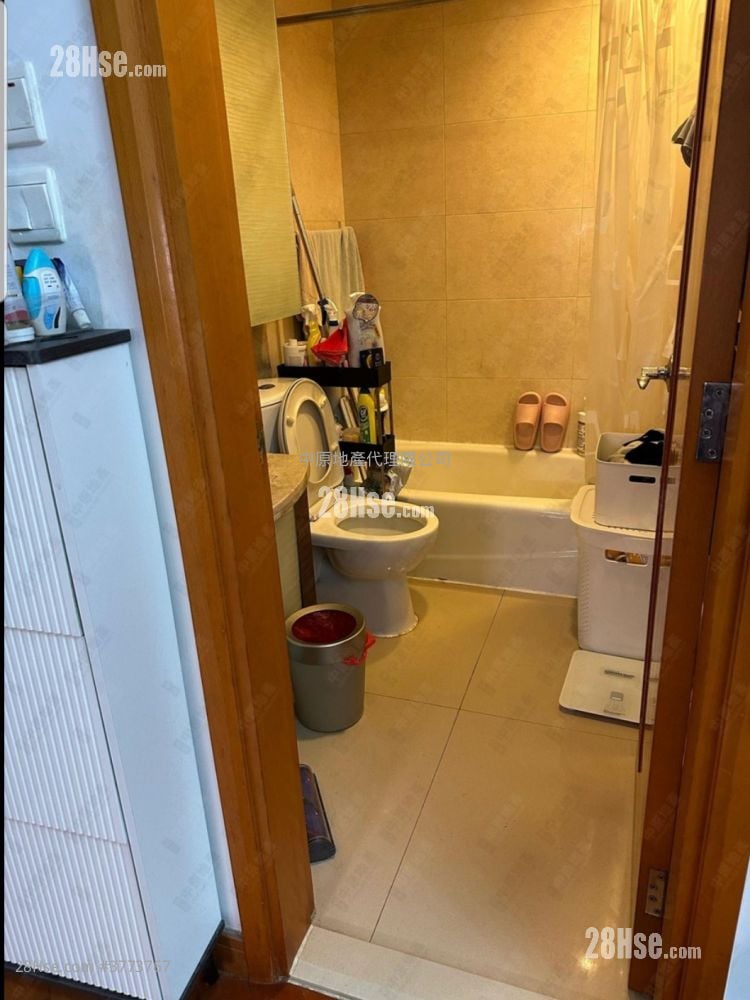 Chelsea Court Sell 2 Bedrooms , 1 Bathroom 464 ft²