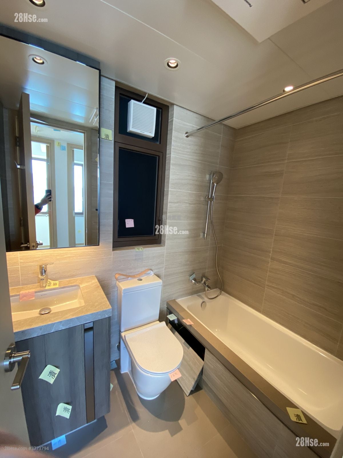 Lp6 Sell 3 Bedrooms , 2 Bathrooms 644 ft²