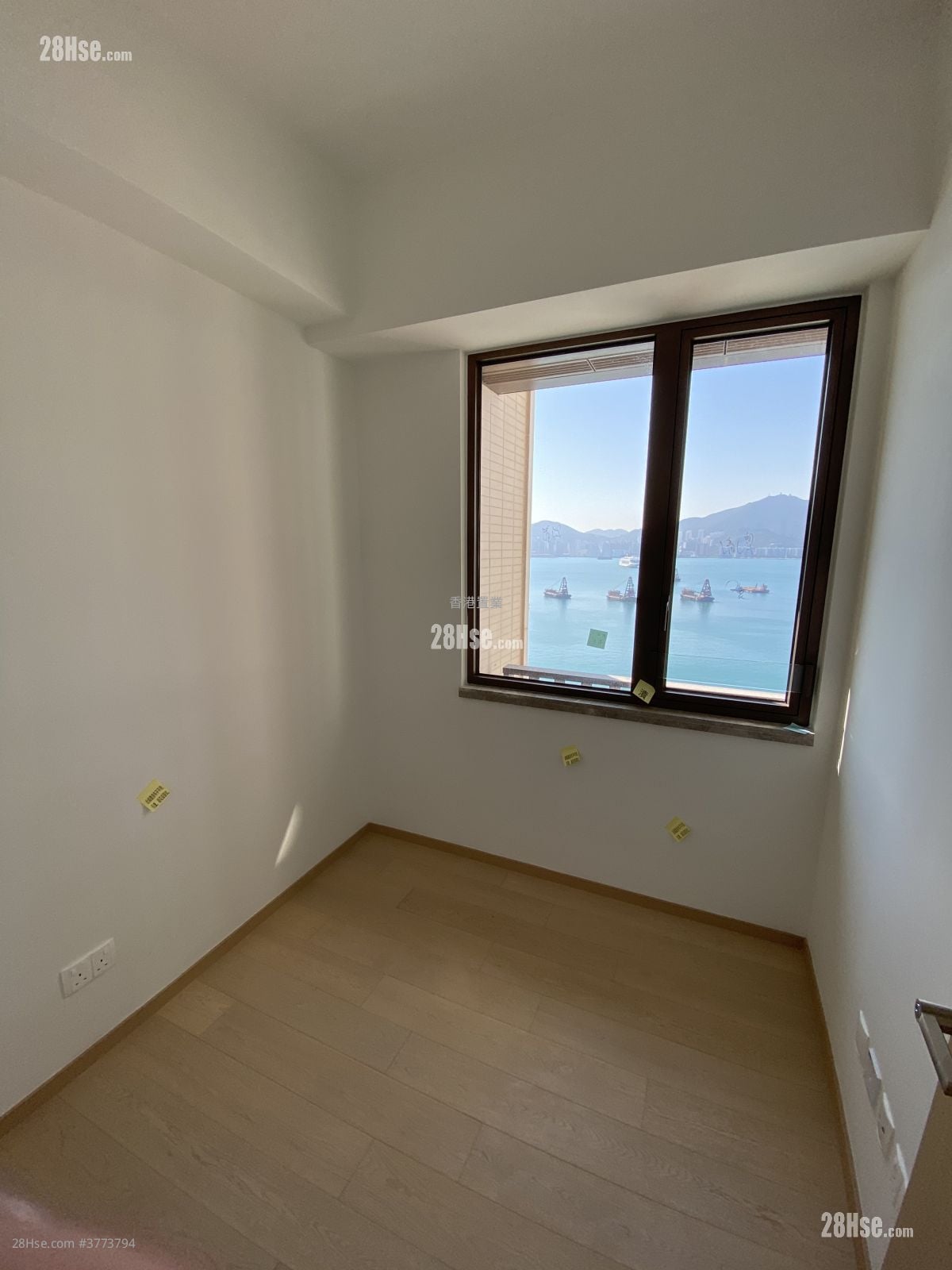 Lp6 Sell 3 Bedrooms , 2 Bathrooms 644 ft²