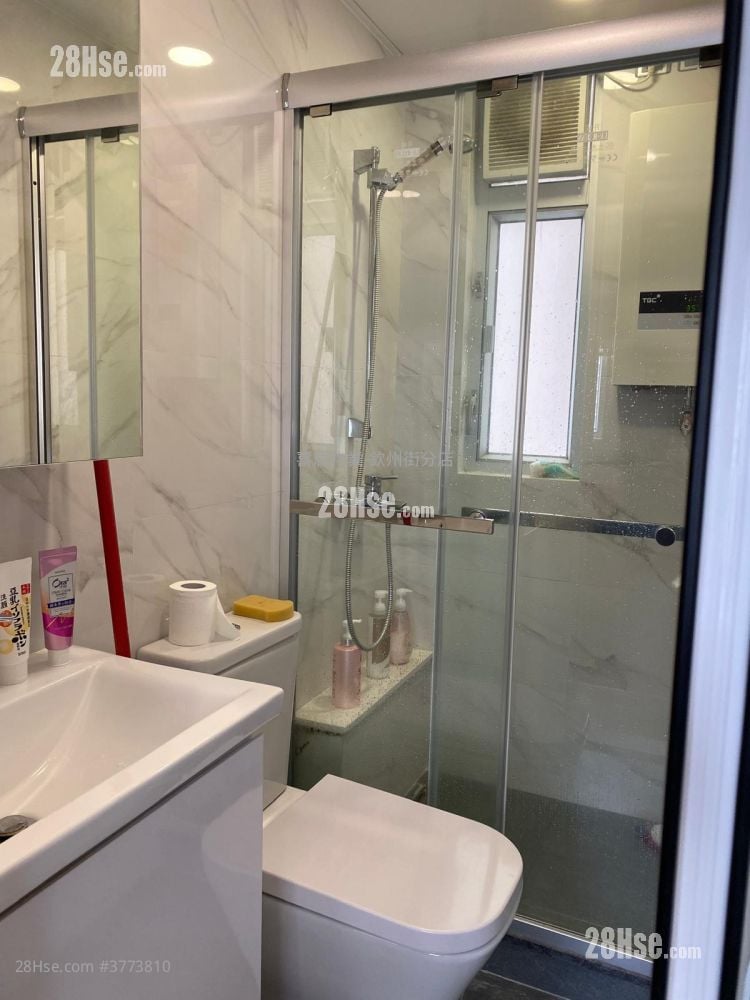 康辉大厦 售盘 2 房 , 1 浴室 280 平方尺