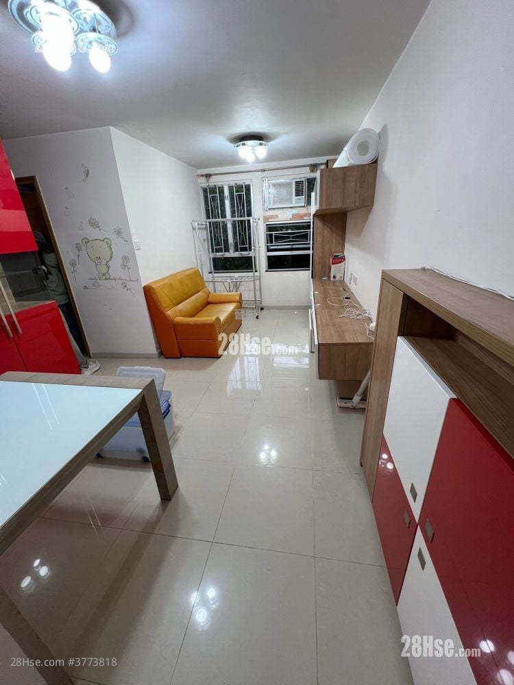 King Tin Court Sell 2 Bedrooms , 1 Bathroom 447 ft²