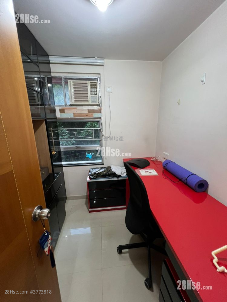 King Tin Court Sell 2 Bedrooms , 1 Bathroom 447 ft²