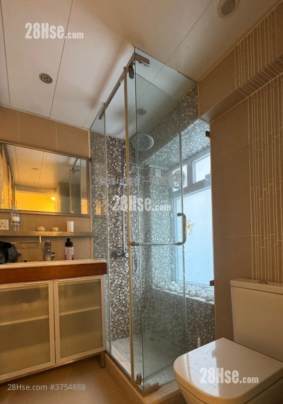 Green View Court Rental Studio , 1 Bathroom 326 ft²